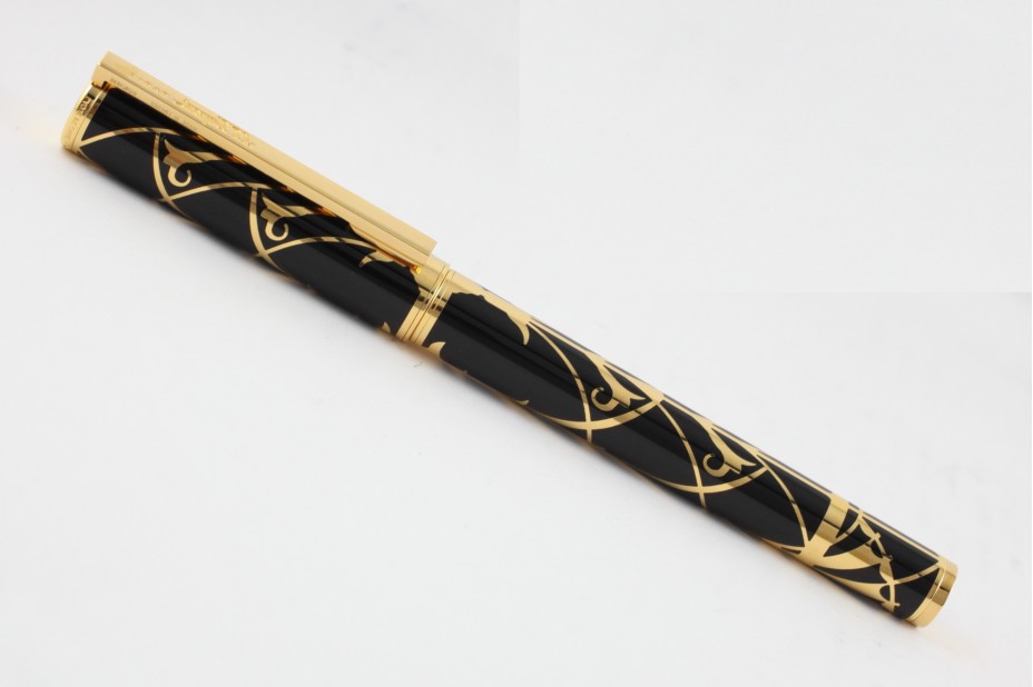 S T Dupont Limited Edition Neo Classique Large American Art Roller Ball Pen