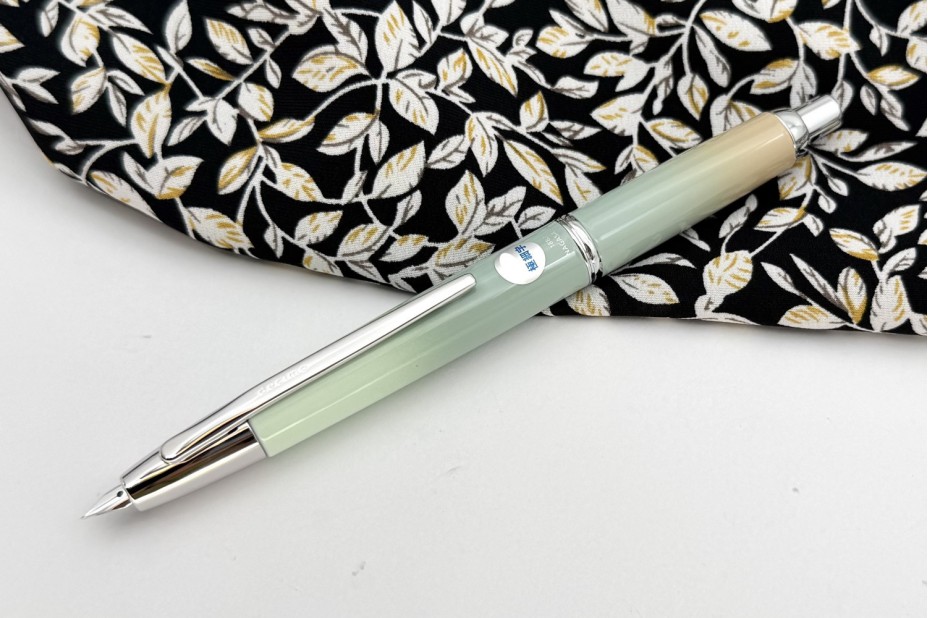 Nagasawa 2025 Limited Edition Capless Kobe Gradation Higashi-Kawasaki Harbor-Mint Fountain Pen (Silver Trim)