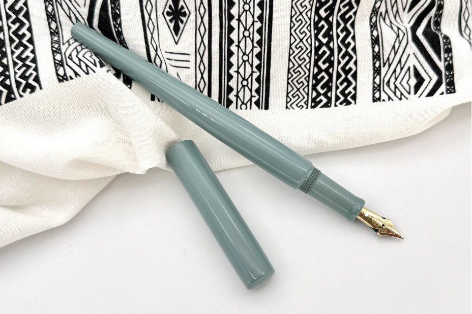 Nakaya Desk Pen Ama-iro Fountain Pen