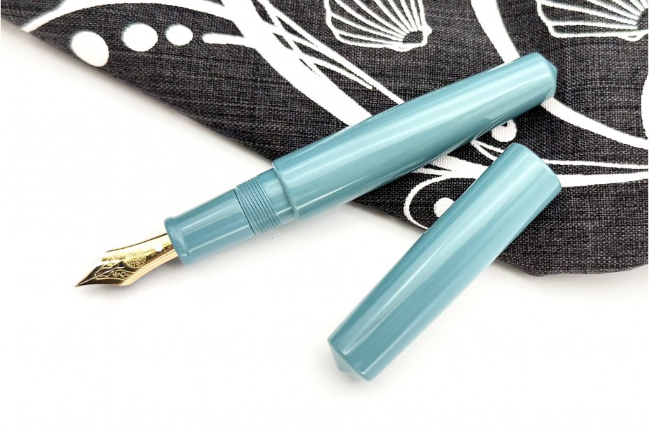 Nakaya Piccolo Cigar Ama-Iro Fountain Pen