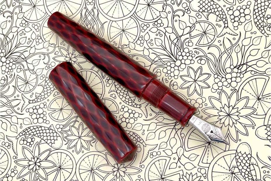 Nakaya Tsumugi Piccolo Cigar Hanabishi (Aka-Tamenuri) Fountain Pen