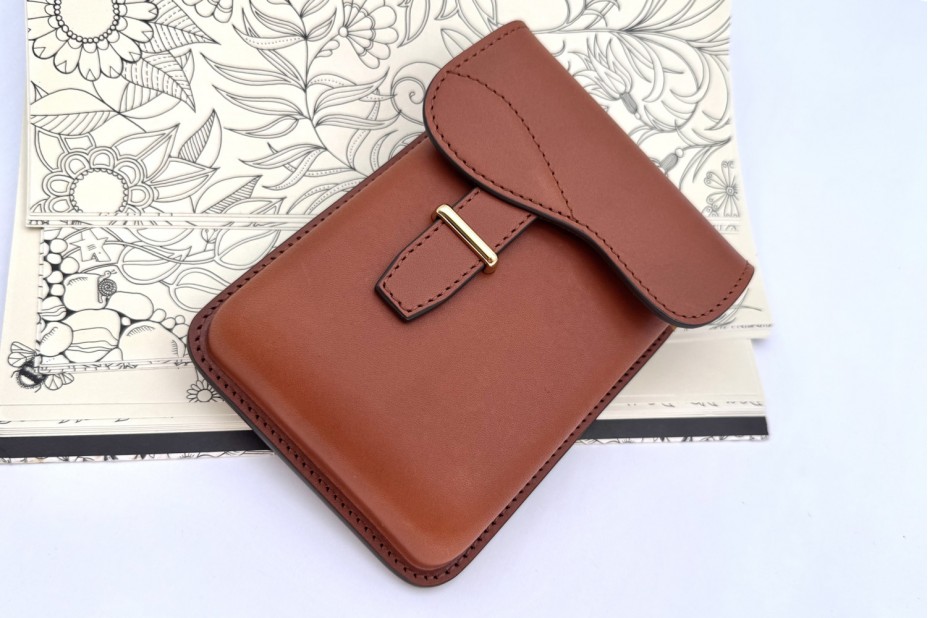 PILOT × SOMÈS Limited Edition Saddle Design Series – Brown 5-Pen Case (classic all-leather tone)
