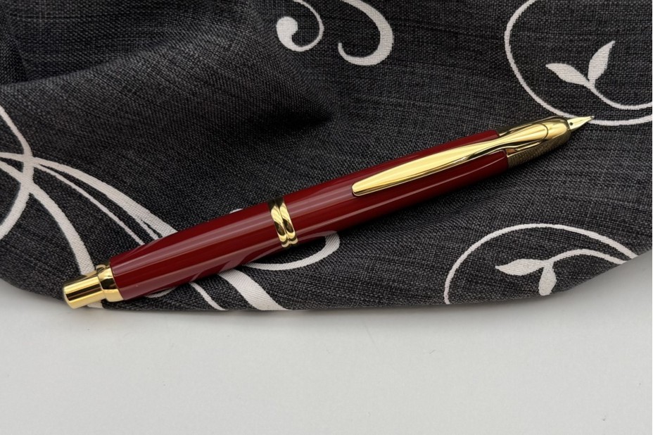 Pilot Capless Red Gold Trim Fountain Pen
