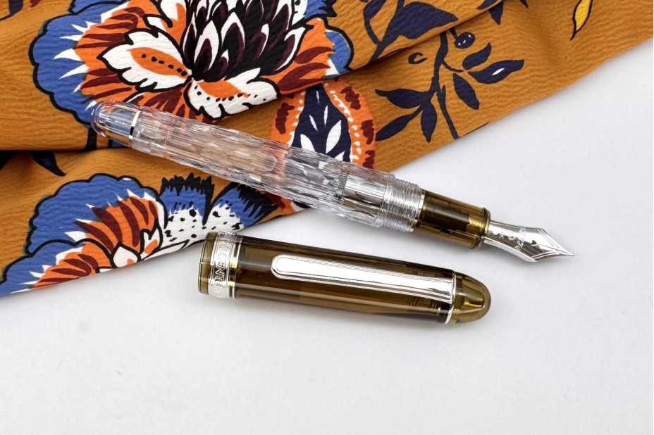 Platinum Limited Edition 3776 Century Fuji Unkei Unkai Fountain Pen
